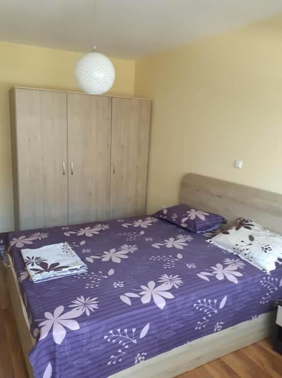 Cozy Apartament Naydenov Burgas Exterior photo